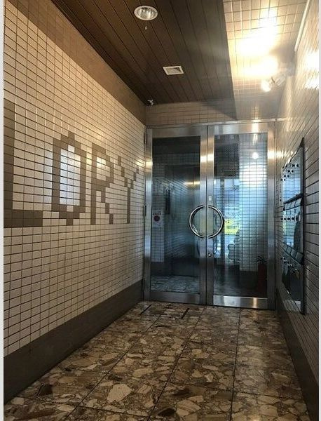 グローリ上汐のエントランス