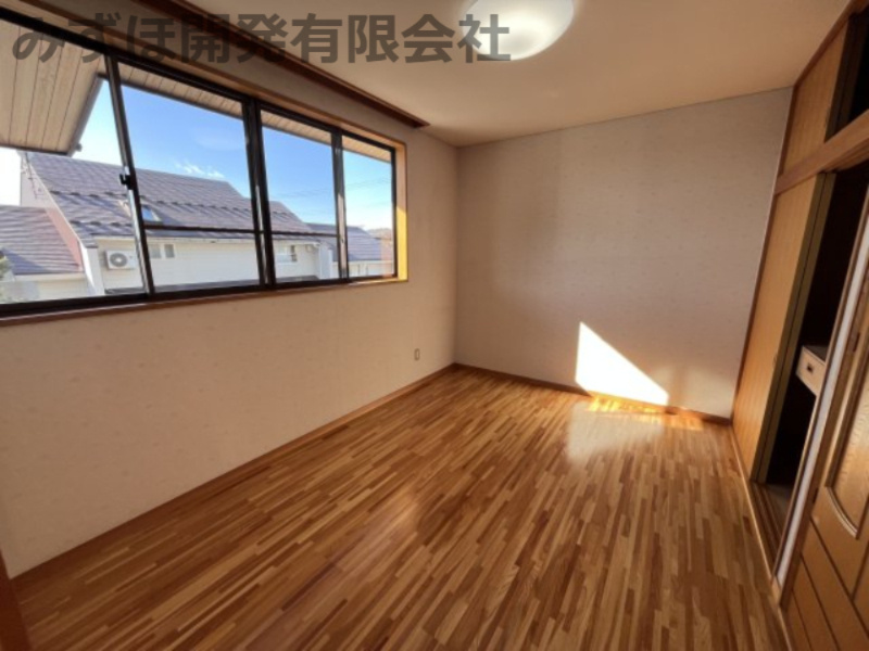 西村山郡河北町谷地字所岡2-18-4の洋室|2階の洋室６帖です。