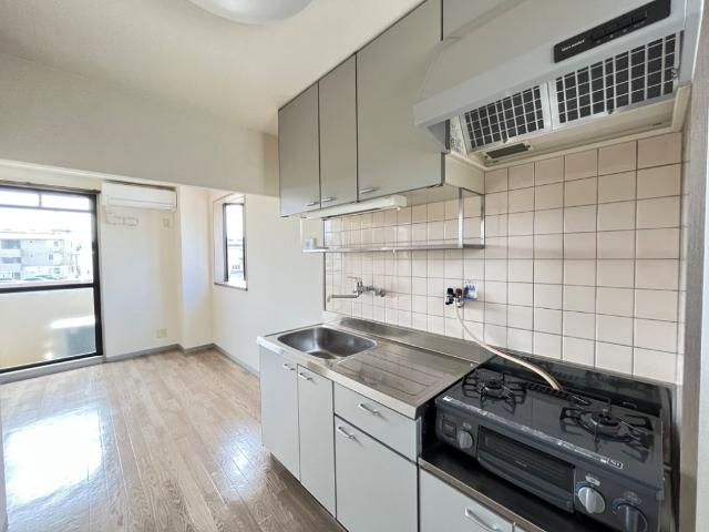 ソレイユ段上のキッチン|キッチン