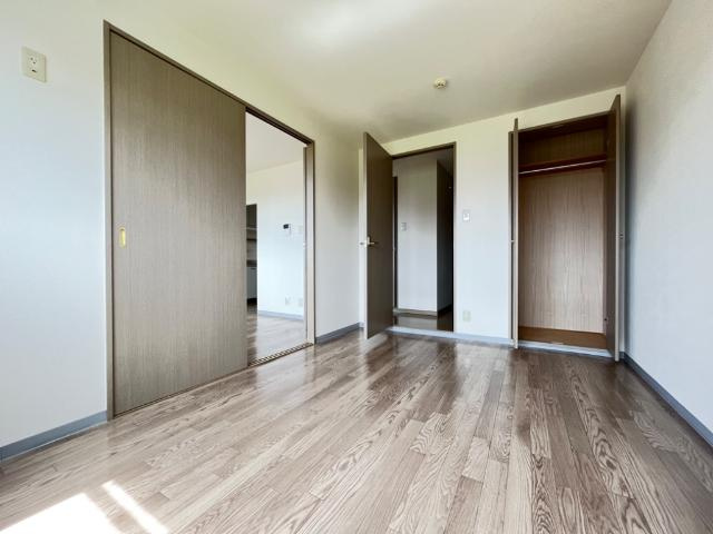 ソレイユ段上の寝室|寝室