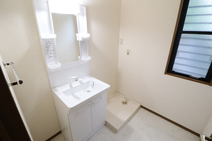 メゾンアージュの洗面所