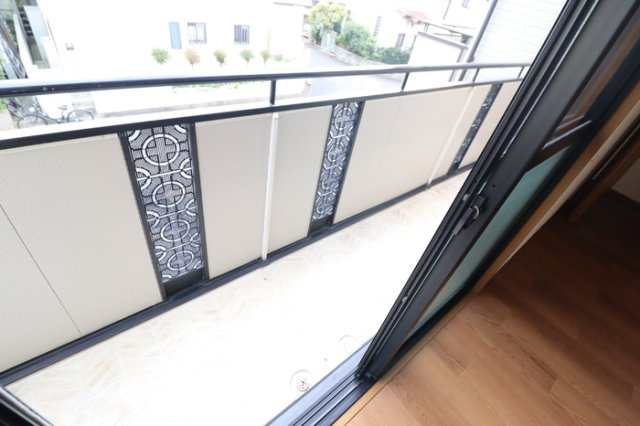 メゾンアージュのバルコニー