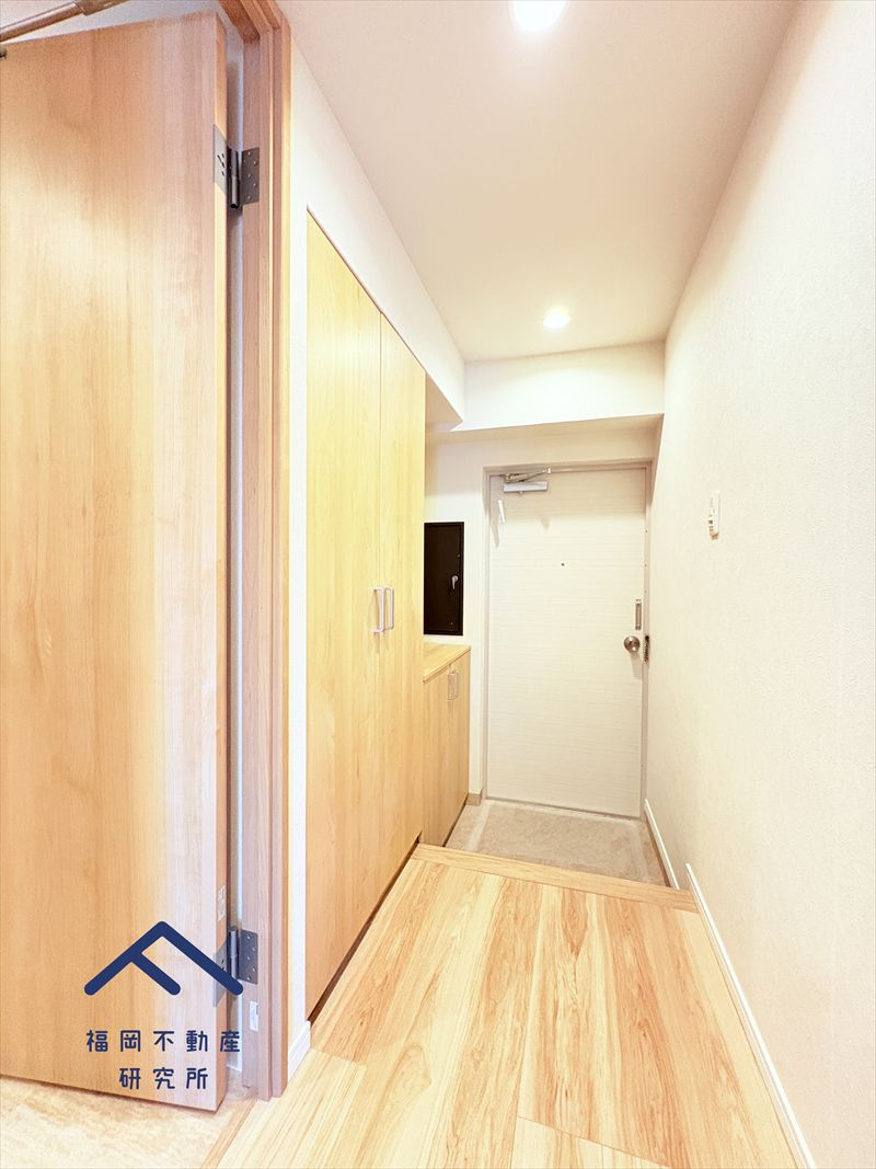春日原パークマンションの玄関