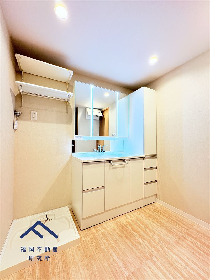 春日原パークマンションの独立洗面台