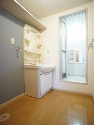 【独立洗面台】 | ラフォーレいずみ野A | 洗髪洗面化粧台と洗濯機置き場があります♪