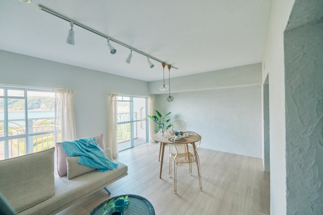 海見え！「逗子桜山ニューライフA棟」4階　富士山・江ノ島・逗子海岸を臨むの居間・リビング|リビング