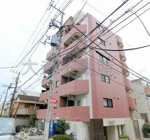 Amavel大森の外観|2009年7月築　RC鉄筋コンクリート造地上7階建て1R～1LDK総戸数27戸
東京都大田区大森北5丁目　京浜東北線大森駅徒歩11分、京急本線平和島駅徒歩14分