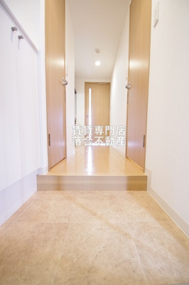 【玄関】 | アーバンフラッツ八王子みなみ野 | ゆったりとした玄関