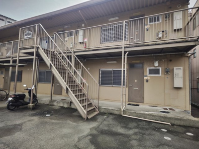 【エントランス】 | プレジールⅠ | 清潔なエントランスです