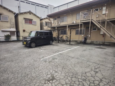 【駐車場】 | プレジールⅠ | 駐車スペースもあります