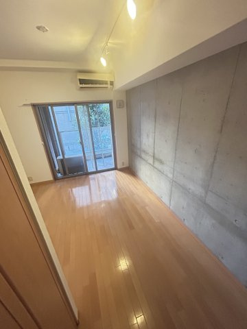 アーバングリーン神戸元町の居間・リビング