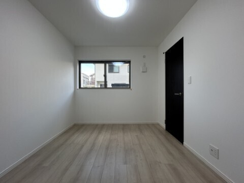 シエーナ川西中央２の洋室