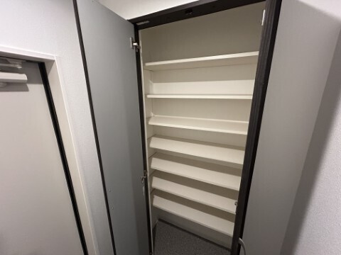 シエーナ川西中央２の収納