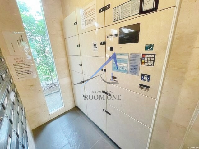 プレール・ドゥーク東京ＣＡＮＡＬのその他共用部分|宅配ボックスです。