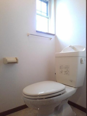 メゾン・アラモードⅠのトイレ