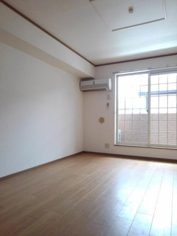 メゾン・アラモードⅠの居間・リビング