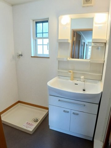 メゾン・みのうらの洗面所|脱衣スペースもあります