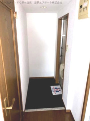 【玄関】 | カサリラ | ※イメージ　同物件別号室の写真