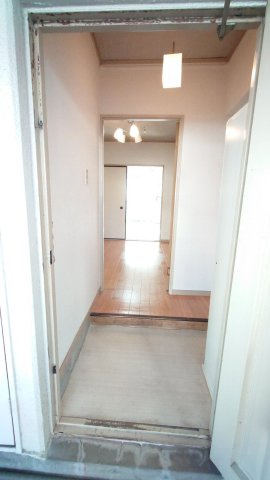 ラポールの玄関