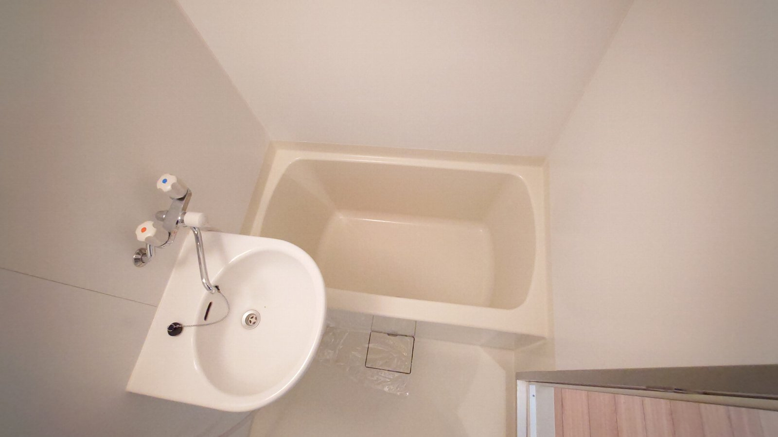 ラポールの浴室