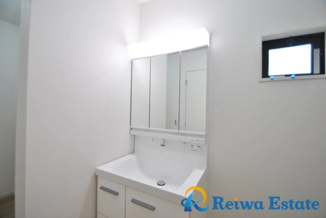 新築戸建　茅ヶ崎市柳島2丁目の独立洗面台