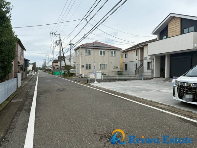 新築戸建　茅ヶ崎市柳島2丁目の前面道路含む現地写真