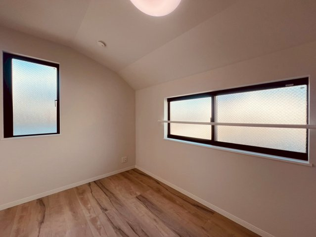 【洋室】 | 大田区矢口３丁目　新築戸建て | 家族の趣味や個室としても使いやすい、快適な洋室です