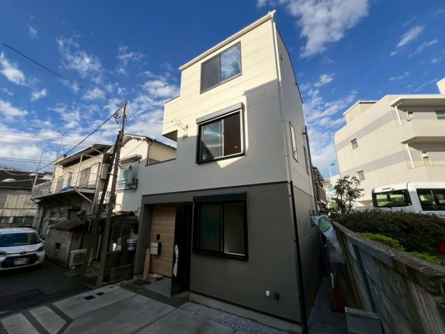 【外観】 | 大田区矢口３丁目　新築戸建て | 洗練されたデザインで、第一印象から好感が持てます