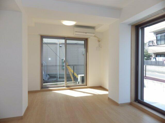 アセット瑞江の洋室