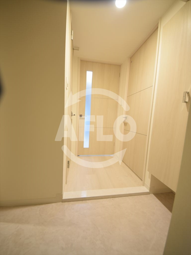 ウルバーノ　イリスの玄関|ウルバーノ　イリス　玄関