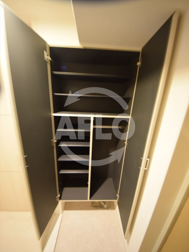 ウルバーノ　イリスの収納|ウルバーノ　イリス　シューズボックス