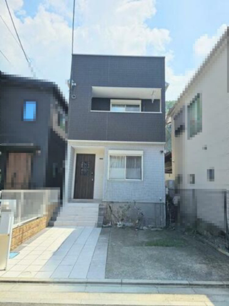 北条3丁目　中古一戸建ての駐車場|駐車1台
■物件内覧・資金計画相談・住宅ローン相談、リフォーム相談、お問合せ受付中■
※当日・翌日のご内覧、ご相談はお電話でのお問合せがスムーズです！