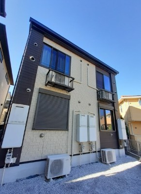 プラシードの外観