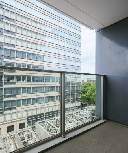 【バルコニー】