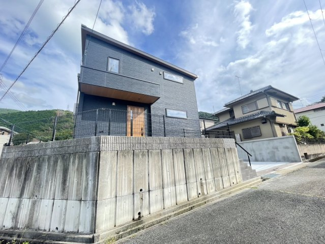 唐櫃台4丁目新築一戸建の外観|おしゃれな外観です