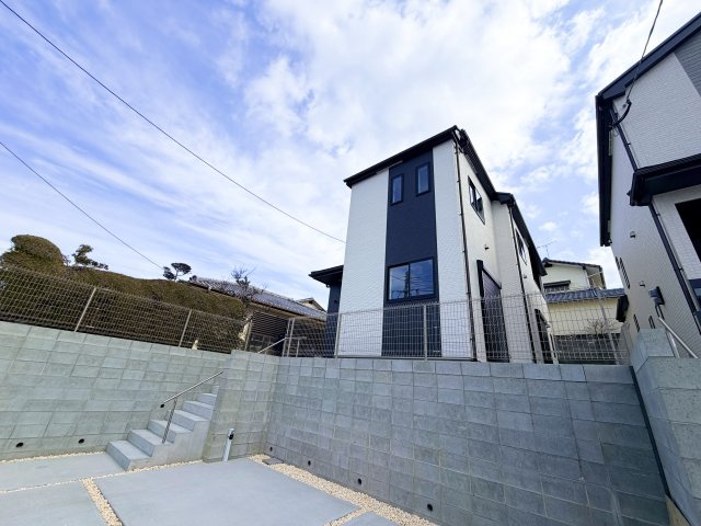 東区美和台５丁目136番　A号棟の外観