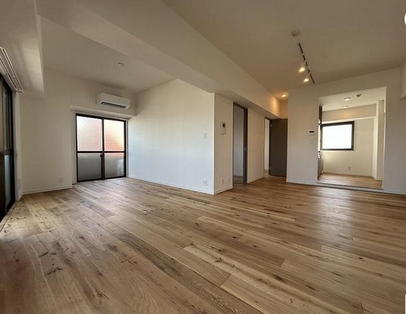 【居間・リビング】