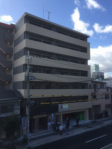 ウエンズ勝山の外観