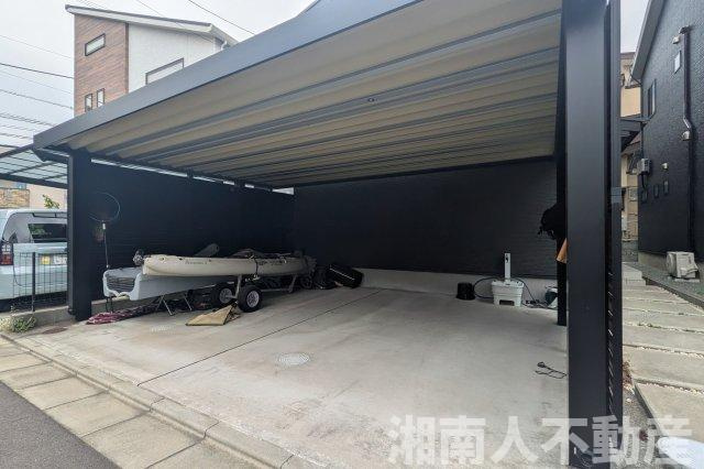藤沢市辻堂元町２丁目戸建ての駐車場|駐車場に車を止められます