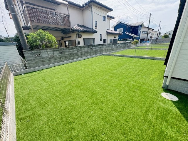 玉村斉田第２期（全８棟）4号棟の庭