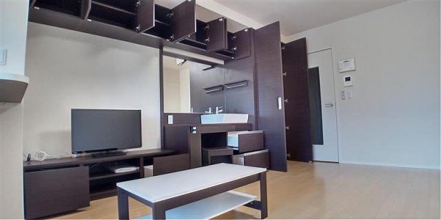 【居間・リビング】 | レオネクストウイロウⅦ | 設備・仕様は号室により異なる為、現況を優先致します。