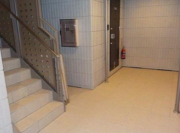 アドーニスのエントランス|■敷地内ゴミ置き場