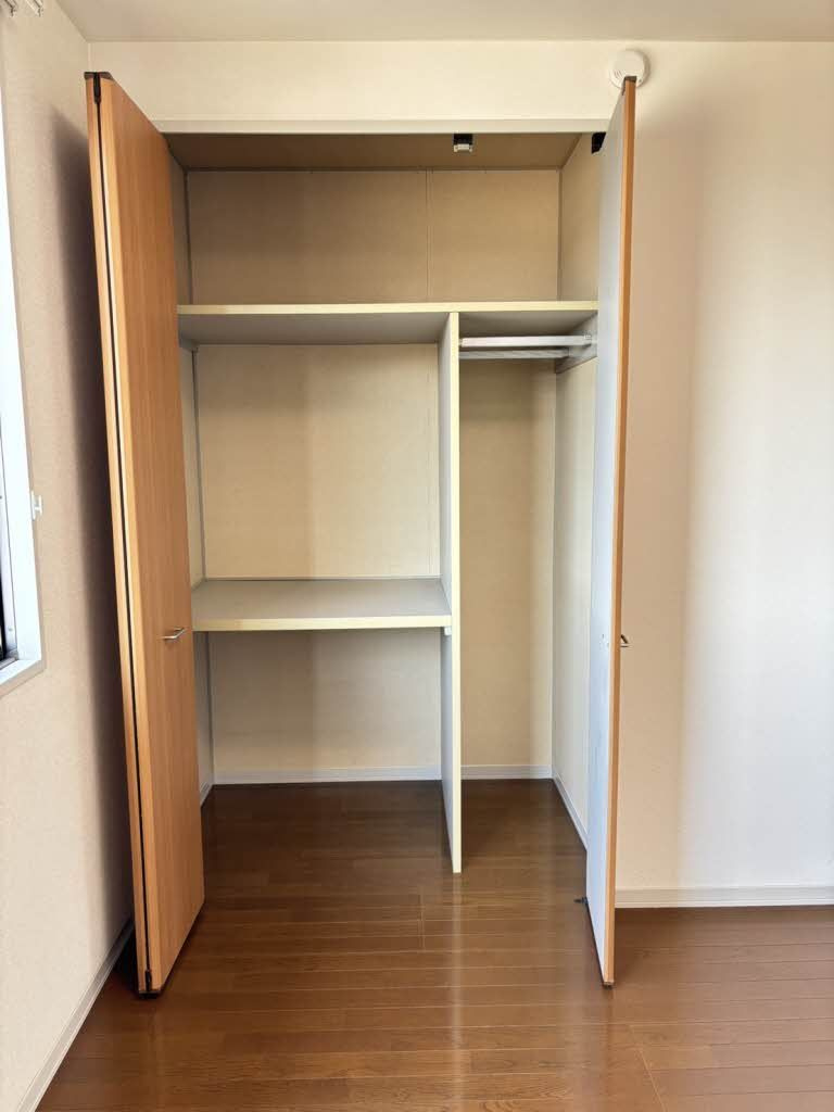 シャーメゾンＪＩＮＮＯの収納