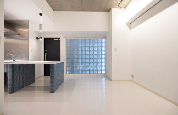 ルクレ堺筋本町レジデンスの居間・リビング