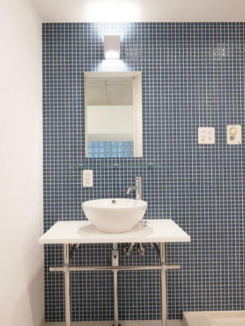 ルクレ堺筋本町レジデンスの独立洗面台