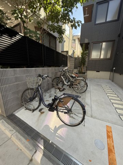 【その他共用部分】 | 自転車もお停めいただけます　ラック指定があります