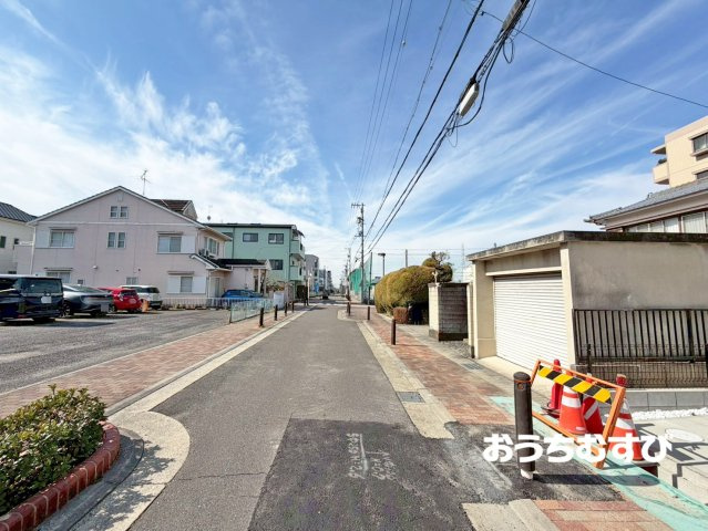 守山区天子田2丁目(全2棟)の前面道路含む現地写真