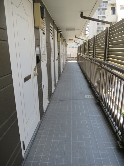 アーバンハイツのその他共用部分|屋根付きの共用廊下☆
