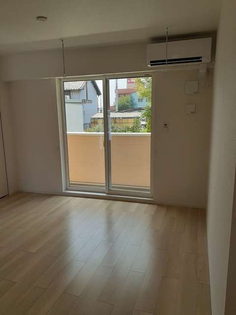 プレミールの居間・リビング