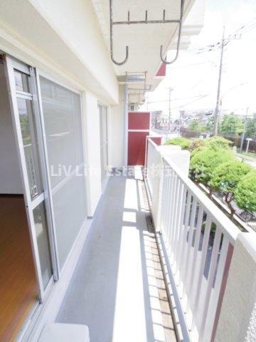 川端ハイツのバルコニー|※同仕様写真